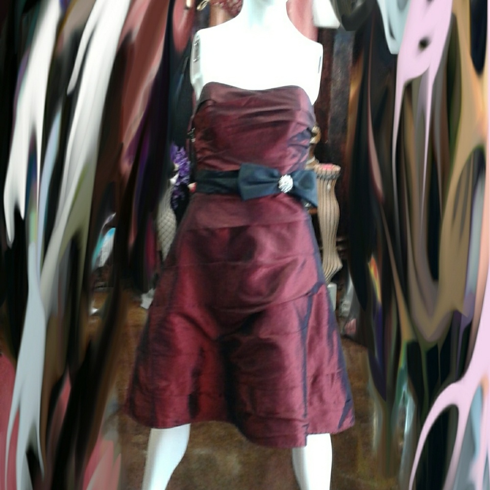 Marroon short prom dress